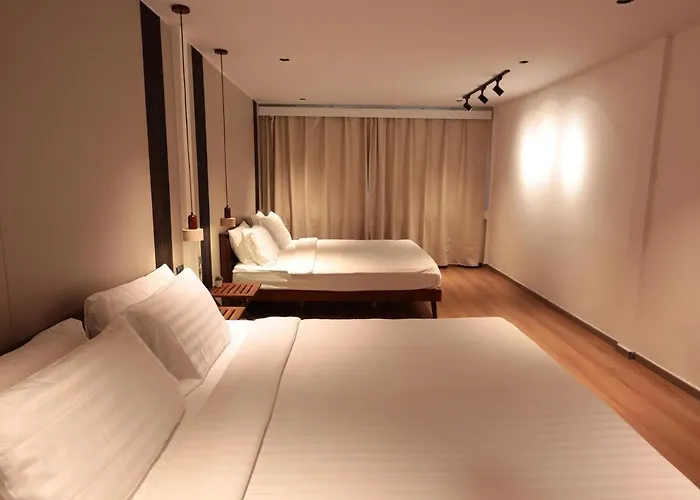 5 Min Walk To Bts - New Listing * Бангкок