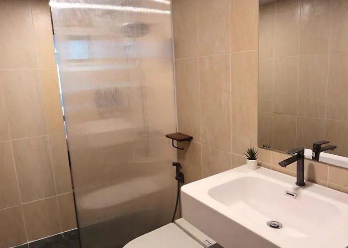 Апартаменты 5 Min Walk To Bts - New Listing